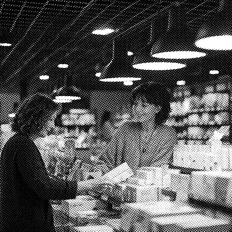 Commercante dans une boutique de produits responsables avec une cliente